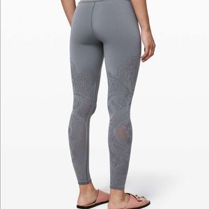 Lululemon yoga leggings size 4